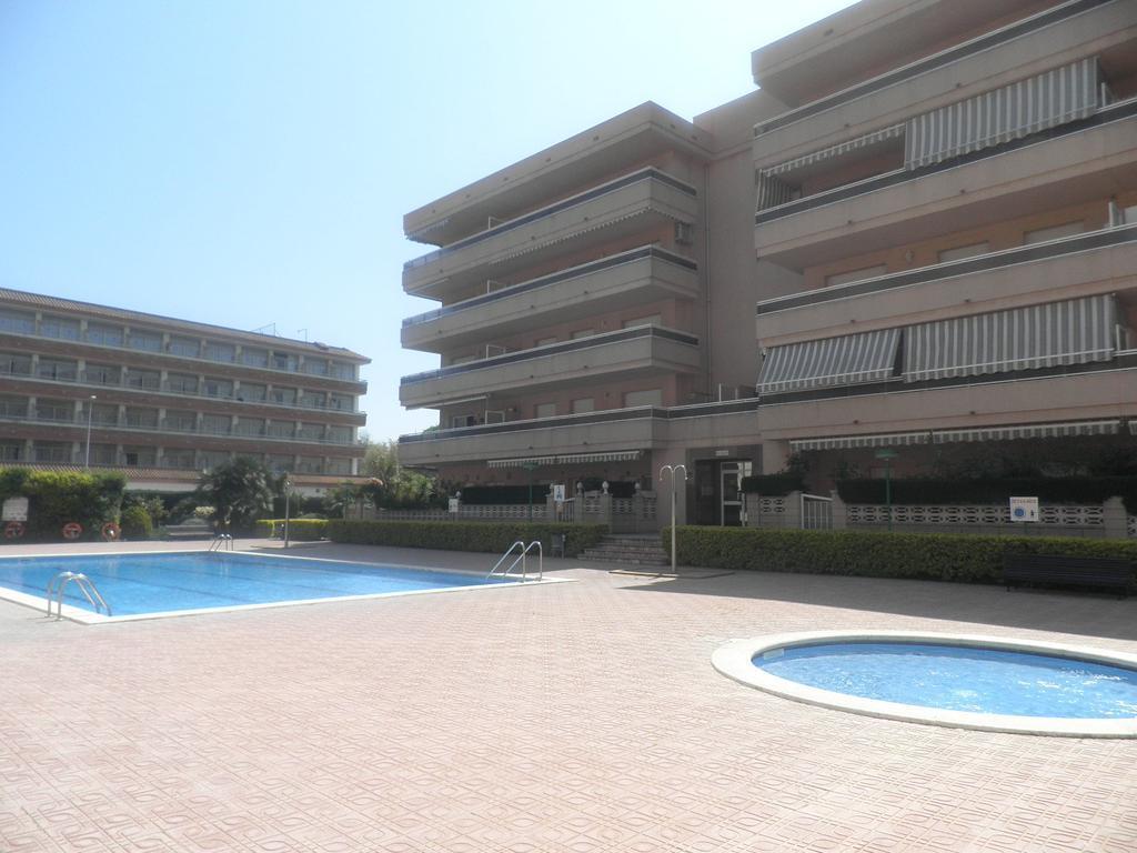 Rvhotels Apartamentos Ses Illes Blanes Exterior foto